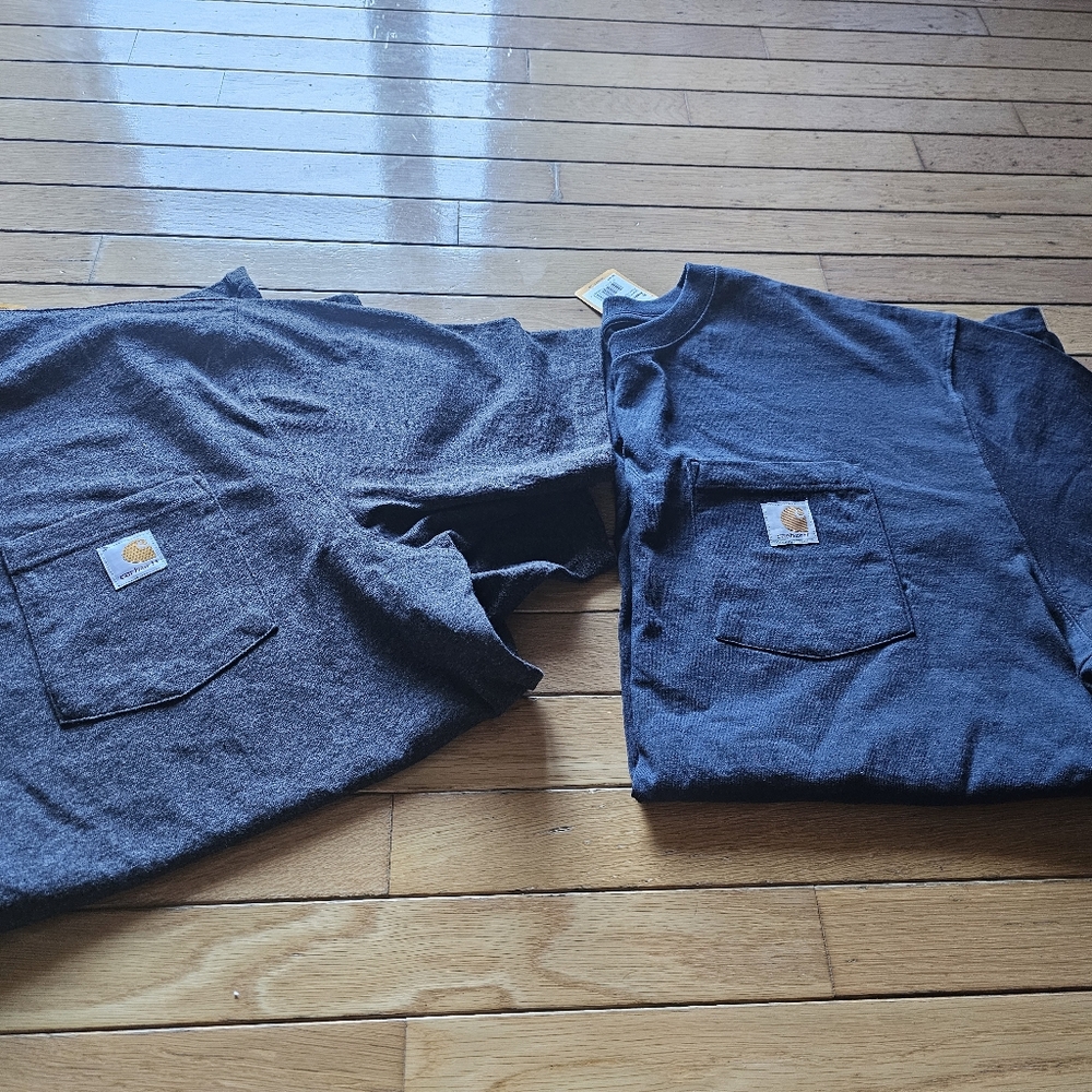 Carhartt Men’s Short Sleeve Pocket Tees in Dark Gray and Navy Blue